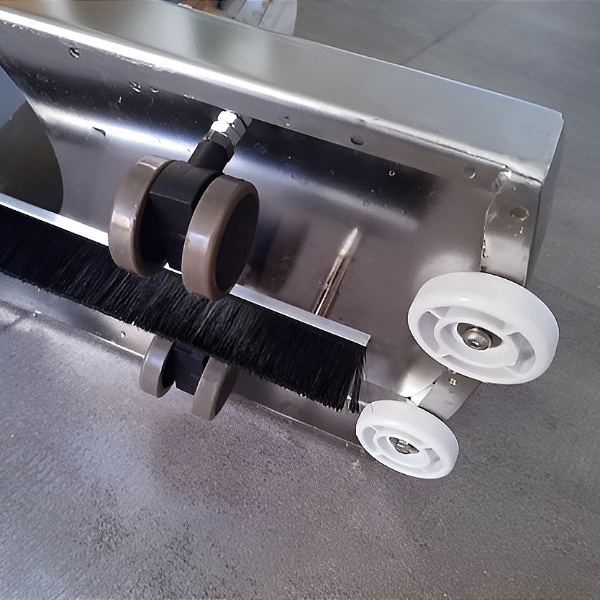 Fonctionnement sur batterie 12 V : nettoyage autonome sans raccordement hydraulique