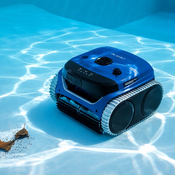 Nettoyage sans fil fond, parois et ligne d'eau : le CF350CL couvre les trois zones de votre bassin